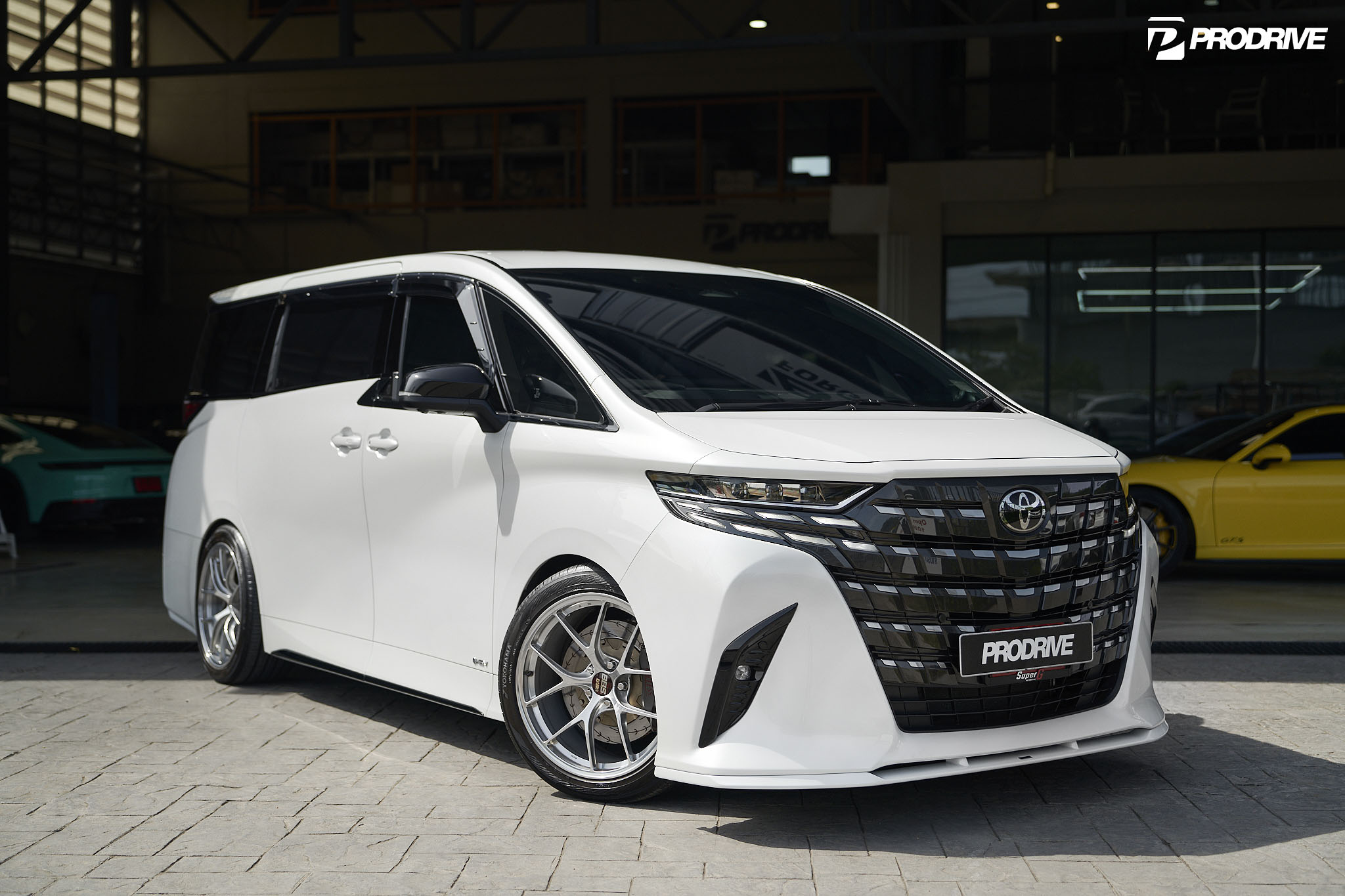 Toyota Alphard 40 x Aimgain